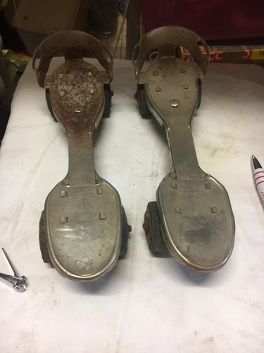 Ancien patin roulette - a,